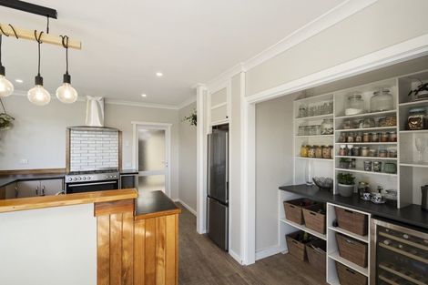 Photo of property in 2 Drake Street, Vogeltown, New Plymouth, 4310