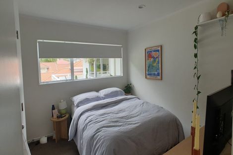 Photo of property in 12 Alice Place, Hillcrest, Auckland, 0627