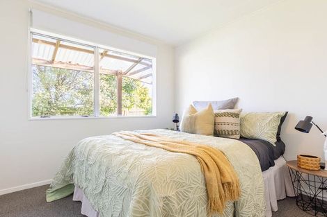 Photo of property in 5 Hookway Grove, Paraparaumu, 5032