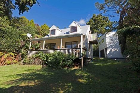 Photo of property in 789a Scenic Drive, Henderson Valley, Auckland, 0612