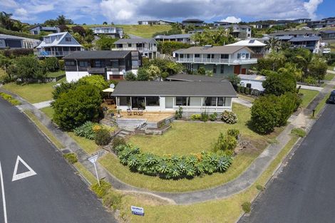 Photo of property in 46 Stratford Drive, Cable Bay, 0420