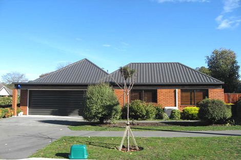 Photo of property in 31 Garreg Road, Fendalton, Christchurch, 8052