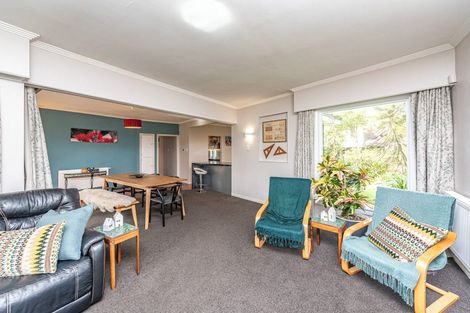 Photo of property in 16 Oakland Avenue, Saint Johns Hill, Whanganui, 4500