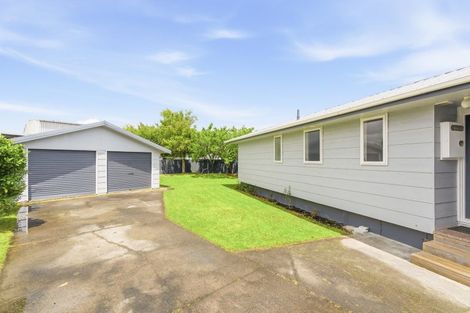 Photo of property in 52 Acacia Street, Kelvin Grove, Palmerston North, 4414