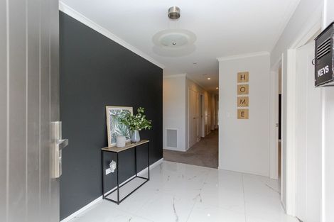 Photo of property in 36 Fernbrook Drive, Hurworth, New Plymouth, 4310