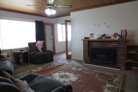 Photo of property in 1/20 Bridge Avenue, Te Atatu South, Auckland, 0610