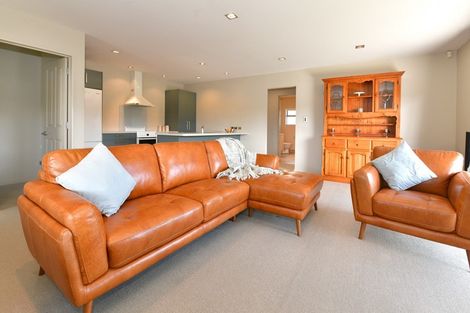 Photo of property in 24 Hawaiian Parade, Arkles Bay, Whangaparaoa, 0932