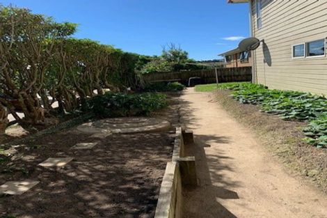 Photo of property in 16a Kauri Glen Road, Northcote, Auckland, 0627