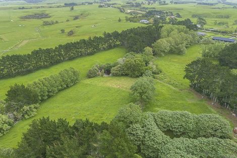 Photo of property in 49 Evans Road, South Head, Helensville, 0874