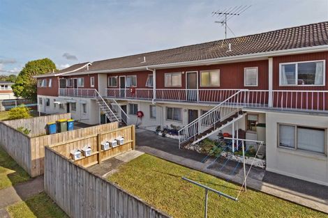 Photo of property in 9/773 Beach Road, Browns Bay, Auckland, 0630