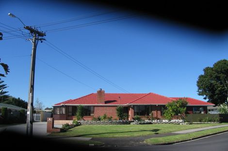 Photo of property in 3 Buckingham Crescent, Manukau, Auckland, 2025