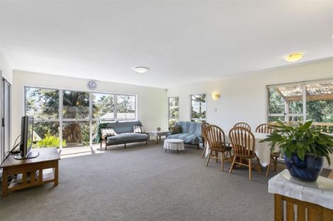 Photo of property in 223a Titirangi Road, Titirangi, Auckland, 0604