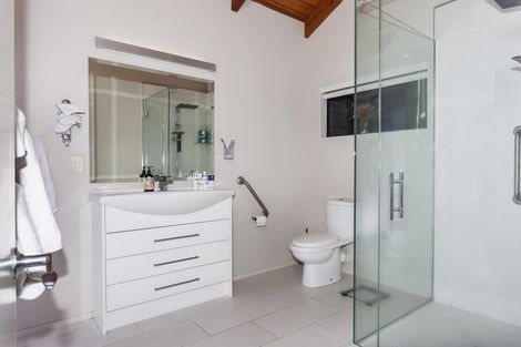 Photo of property in 5 Rewa Rewa Valley, Tairua, 3508