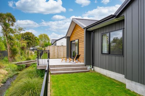 Photo of property in 17 Tarata Grove, Lansdowne, Masterton, 5810