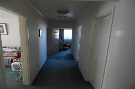 Photo of property in 3 Correa Court, Goodwood Heights, Auckland, 2105