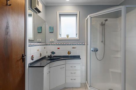 Photo of property in 96 Saint James Avenue, Papanui, Christchurch, 8053