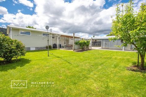 Photo of property in 16 Kentucky Street, Totara Park, Upper Hutt, 5018