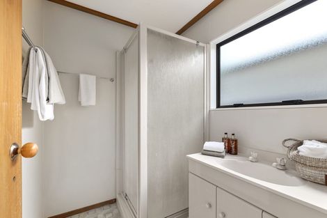 Photo of property in 80 Clinton Road, Tawharanui Peninsula, Matakana, 0986