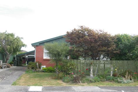 Photo of property in 10 Parera Grove, Heretaunga, Upper Hutt, 5018