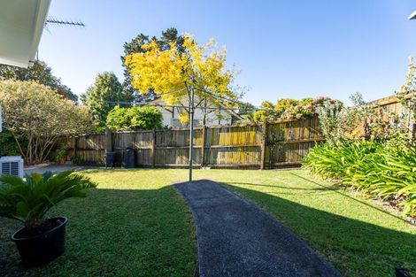 Photo of property in 329 Triangle Road, Massey, Auckland, 0614