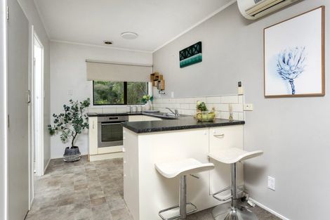 Photo of property in 2/20 Gladys Avenue, Glenfield, Auckland, 0629