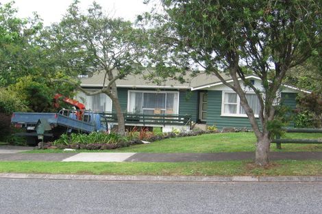 Photo of property in 16 Boys Place, Pakuranga Heights, Auckland, 2010