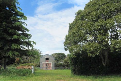 Photo of property in 44 Banks Street, Tolaga Bay, 4077