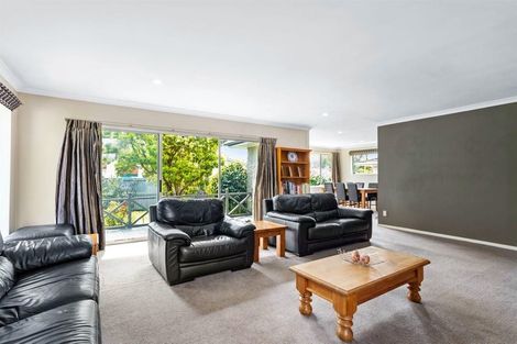 Photo of property in 25 Ambleside Drive, Burnside, Christchurch, 8053