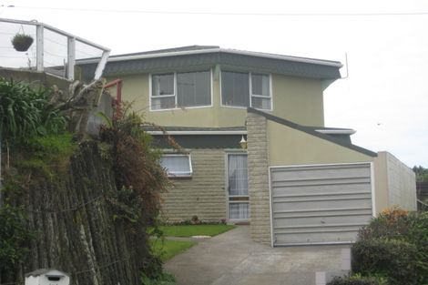 Photo of property in 1/4 Scott Street, Moturoa, New Plymouth, 4310