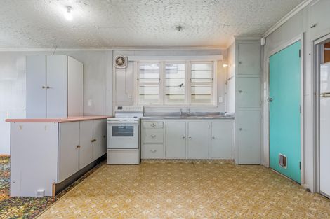 Photo of property in 18 Freyberg Street, Roslyn, Palmerston North, 4414