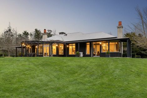 Photo of property in 274 Polson Hill Drive, Aokautere, Palmerston North, 4471