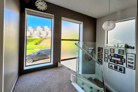 Photo of property in 42 Makamaka Lane, Albany Heights, Auckland, 0632