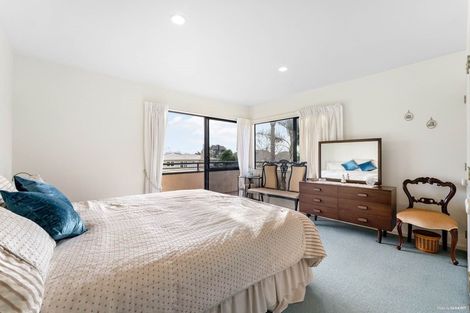 Photo of property in 16 Sunny Crescent, Huapai, Kumeu, 0810