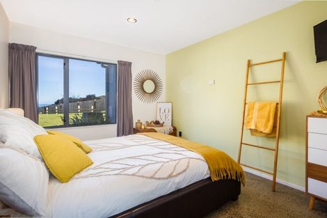 Photo of property in 3 Coroglen Rise, Pukerua Bay, 5026
