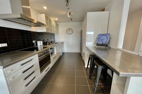 Photo of property in Portal Apartments, 6a/42 Cable Street, Te Aro, Wellington, 6011