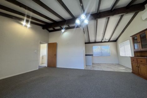 Photo of property in 2/177 Main Rd Clive, Clive, 4102