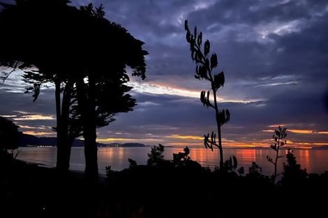 Photo of property in 2 Kirkway, Raumati Beach, Paraparaumu, 5032