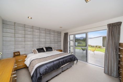 Photo of property in 1375 Carrington Road, Hurworth, New Plymouth, 4371
