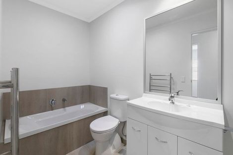 Photo of property in 12 Huke Lane, Takanini, 2112