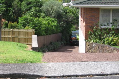 Photo of property in 2/4 Cloverly Crescent, Campbells Bay, Auckland, 0630