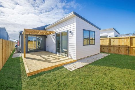 Photo of property in 7 Fredrick Hanson Road, Papakura, 2110