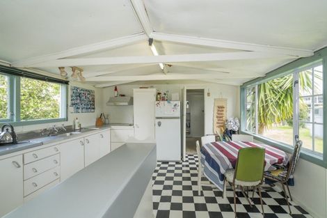 Photo of property in 280 Cook Drive, Whitianga, 3510