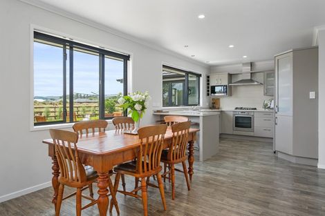 Photo of property in 4 Twin Willow Close, Cambridge, 3434