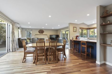 Photo of property in 542d West Coast Road, Oratia, Auckland, 0604