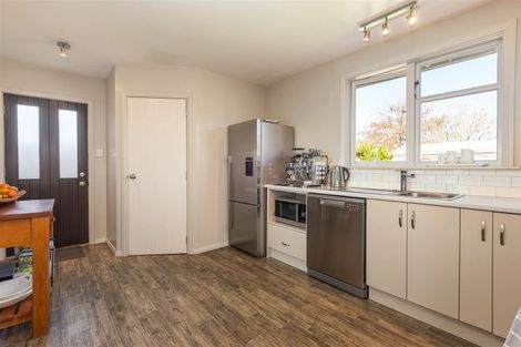 Photo of property in 68 Winters Road, Redwood, Christchurch, 8051