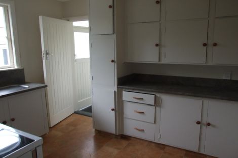 Photo of property in 16 Stirling Crescent, Hokowhitu, Palmerston North, 4410