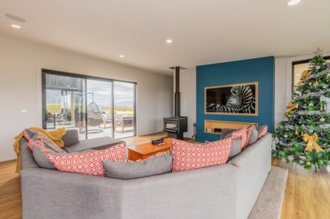 Photo of property in 213 Golden Road, Springvale, Alexandra, 9393