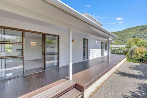 Photo of property in 6d Beach Road, Waikawa, Picton, 7220