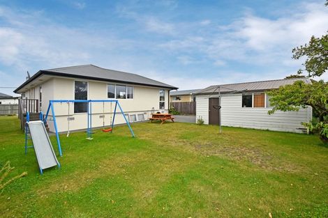 Photo of property in 23 Malta Crescent, South New Brighton, Christchurch, 8062