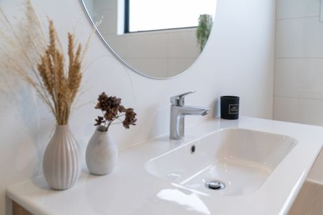 Photo of property in 40 Glen Dene Crescent, Wanaka, 9305